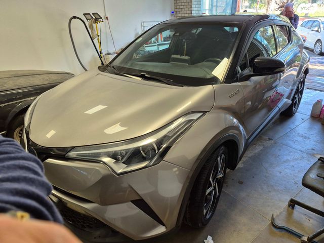 מודעת רכב טויוטה C-HR