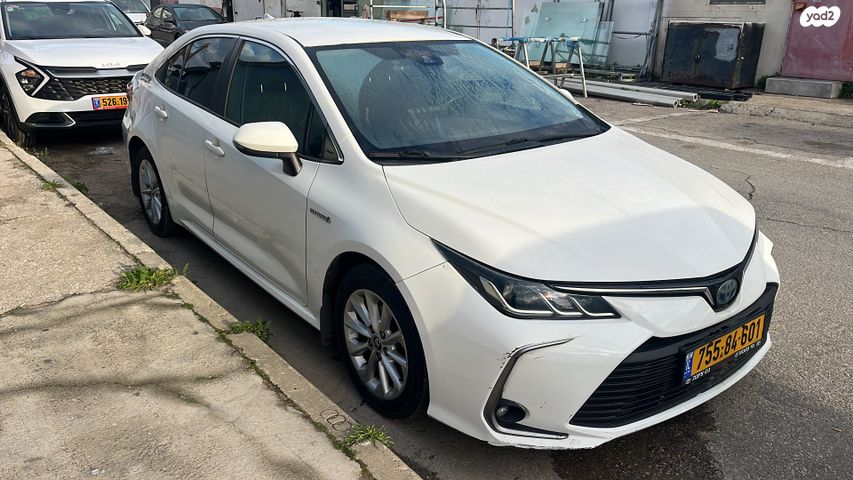 מודעת רכב טויוטה קורולה