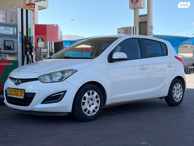 מודעת רכב יונדאי i20