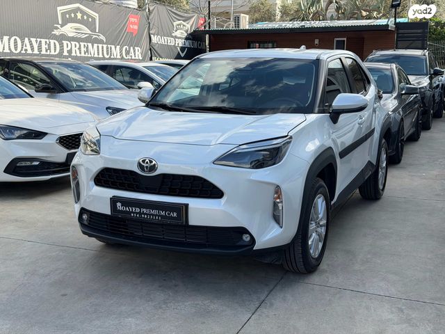 מודעת רכב טויוטה יאריס קרוס