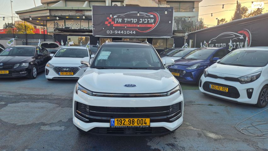 מודעת רכב ג׳יי.איי.סי E-JS4