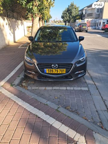מודעת רכב מאזדה 3