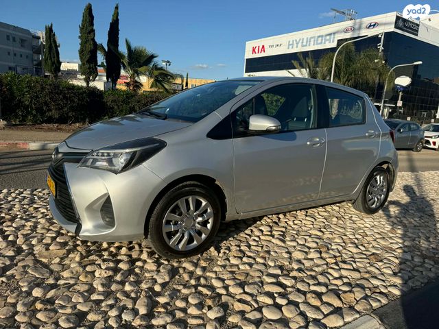 מודעת רכב טויוטה יאריס