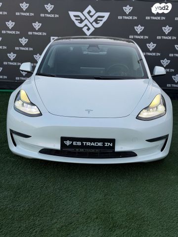 מודעת רכב טסלה מודל 3