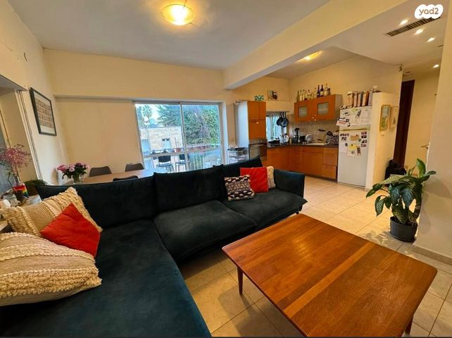 עובדיה מברטנורה 4