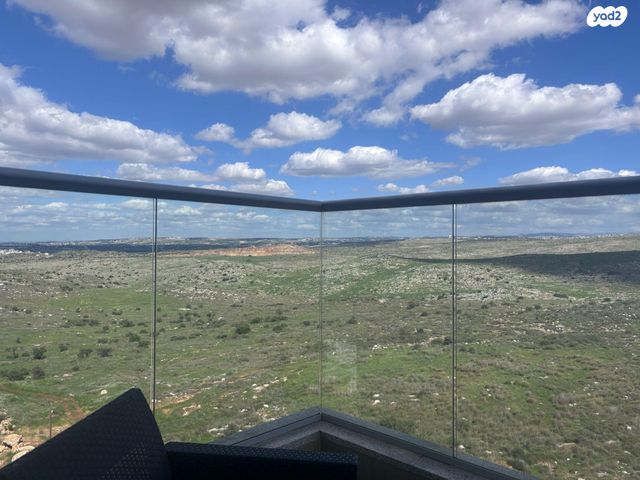 אליהו הנביא 56