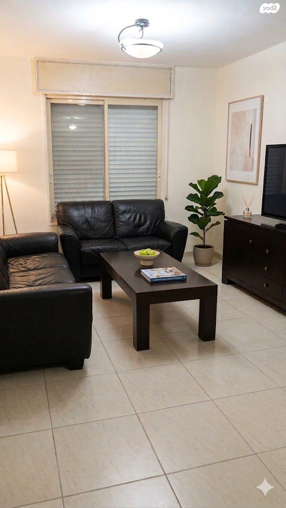 שדרות ירושלים 62