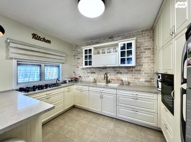 אברהם שפירא 19