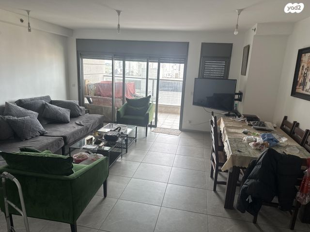 אהרון מזיא 3