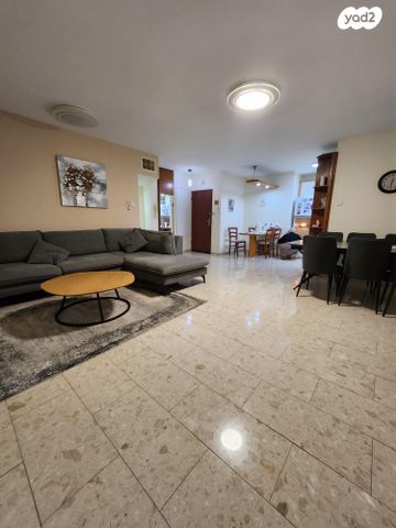 ג'ניה טברסקי 1