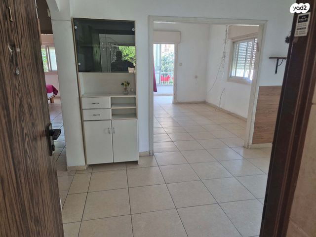 דרך יד לבנים 55