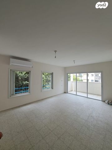 כיבוש העבודה 12