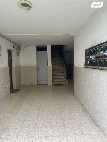 שדרות ביאליק 1