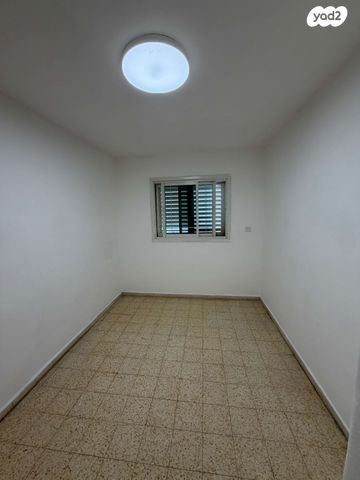 טבועי אגוז 11