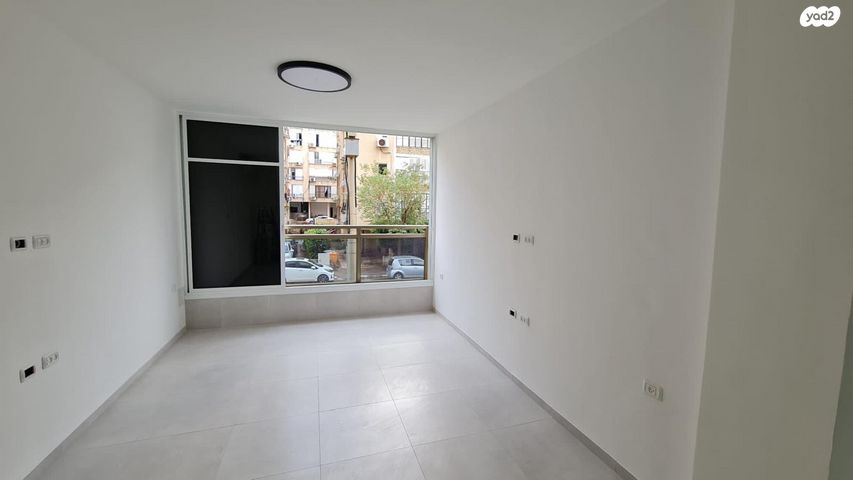 השר שפירא 14