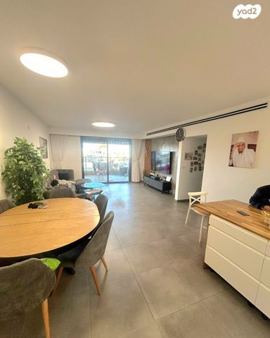 דירה, כפר יונה