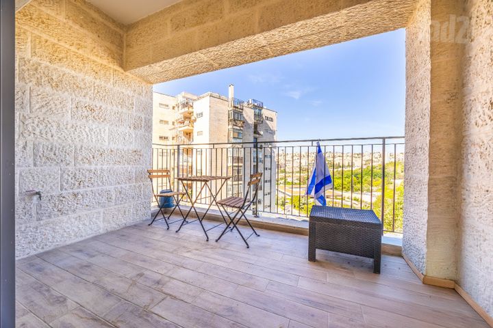 דירה למכירה בירושלים (תיווך) — 4