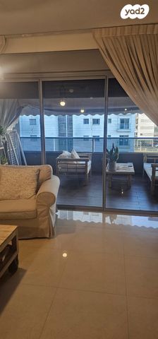 ביכורי ענבים 53