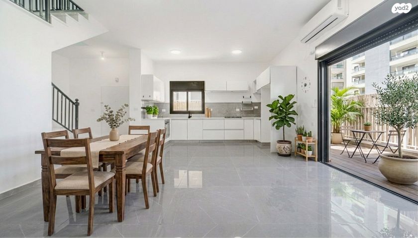 הרב אבא אבוחצירה 