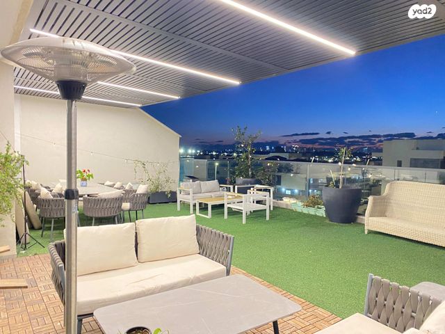 מודעת נכס, פרדסיה, פרדסיה