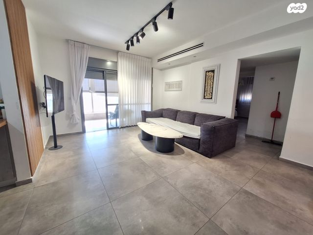 מודעת נכס, נשר, ערד