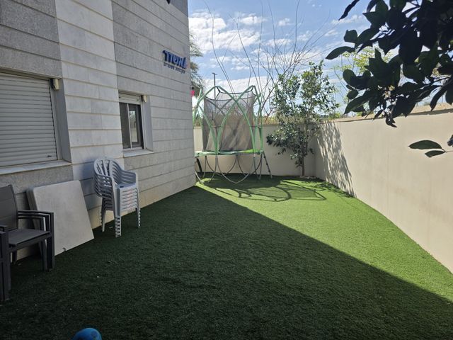 שרונה