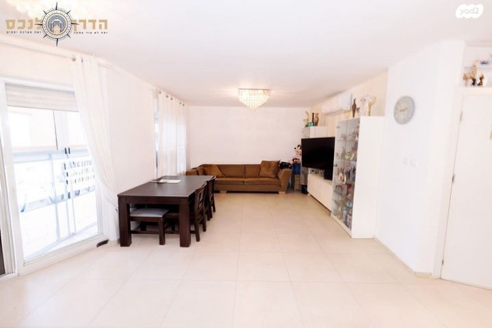 מודעת נכס, רובע ט"ו, אשדוד