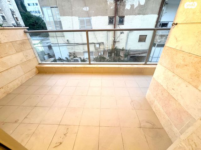 שדרות ירושלים 35