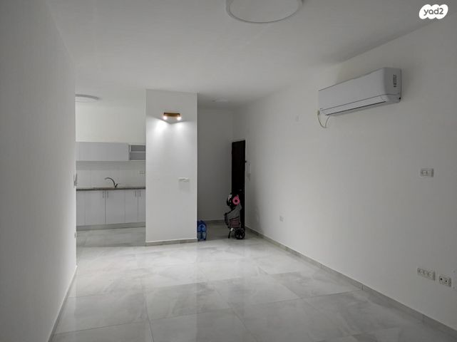 מודעת נכס, דוד רמז, לב העיר, בת ים