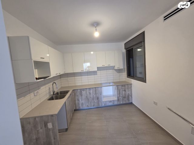 אברהם כחילה 