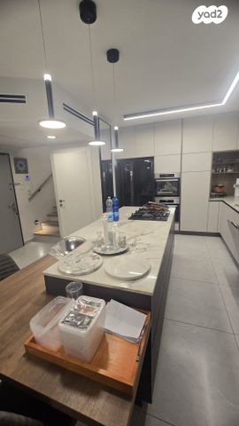 מודעת נכס, רעננה