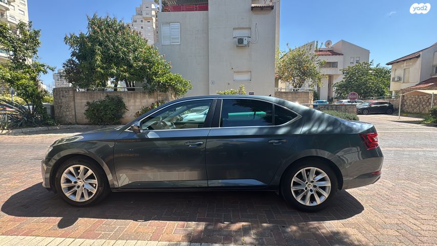 מודעת רכב סקודה סופרב