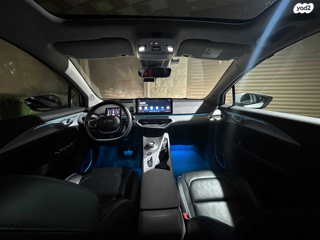 מודעת רכב ג׳ילי Geometry C