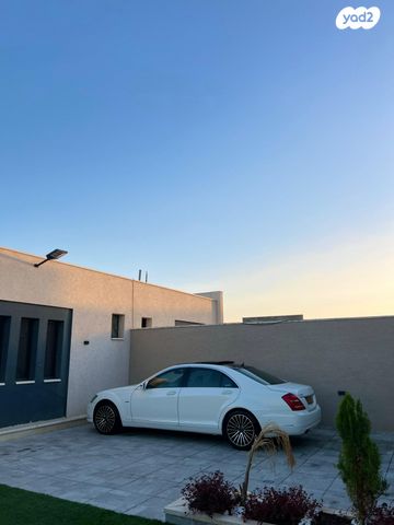 מודעת רכב מרצדס-בנץ S-class