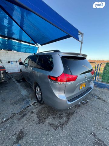 מודעת רכב טויוטה סיינה