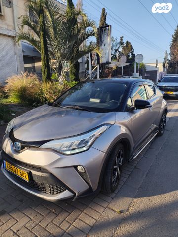 מודעת רכב טויוטה C-HR