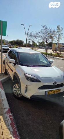 מודעת רכב טויוטה יאריס קרוס