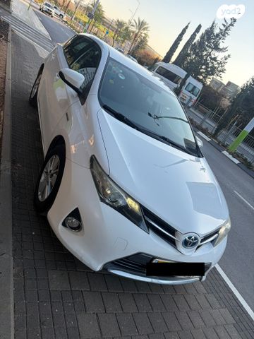 מודעת רכב טויוטה אוריס