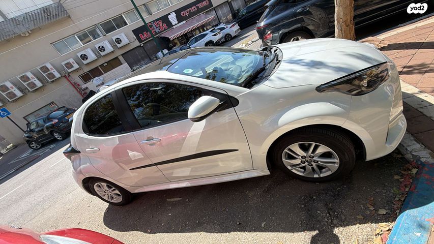 מודעת רכב טויוטה יאריס