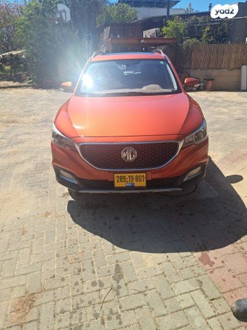 מודעת רכב אם ג'י ZS