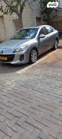 מודעת רכב מאזדה 3