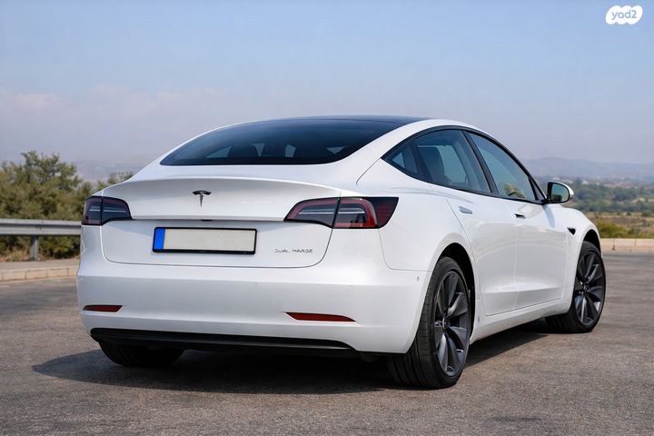 מודעת רכב טסלה מודל 3