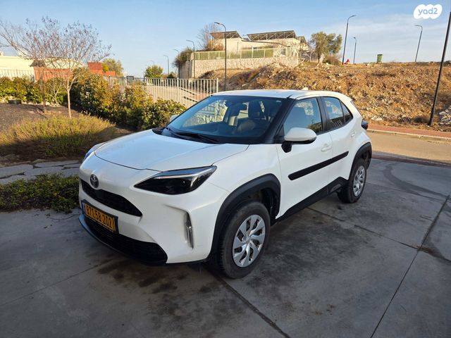 מודעת רכב טויוטה יאריס קרוס