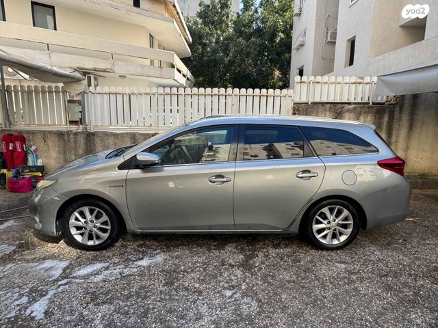 מודעת רכב טויוטה אוריס