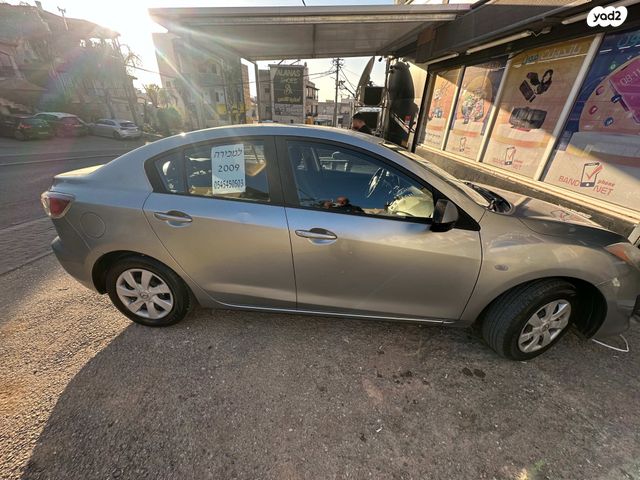 מודעת רכב מאזדה 3