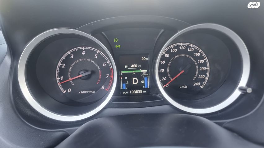 מודעת רכב מיצובישי לנסר