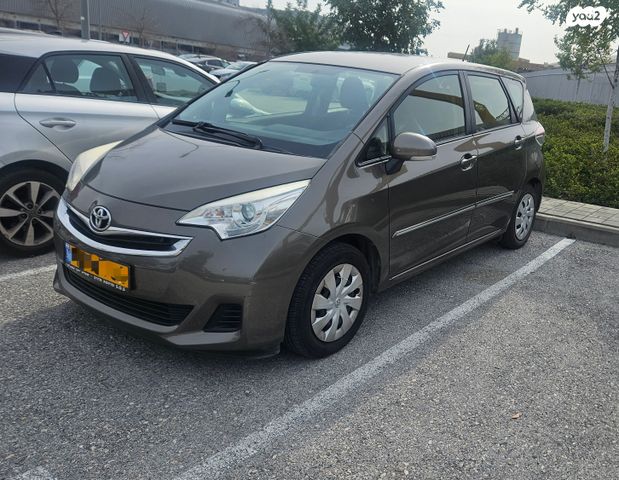 מודעת רכב טויוטה ורסו-S