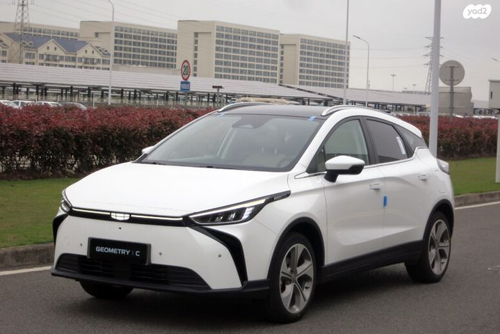 מודעת רכב ג׳ילי Geometry C