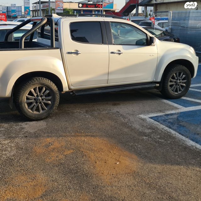 מודעת רכב איסוזו די-מקס