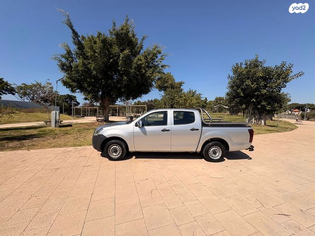 מודעת רכב איסוזו די-מקס